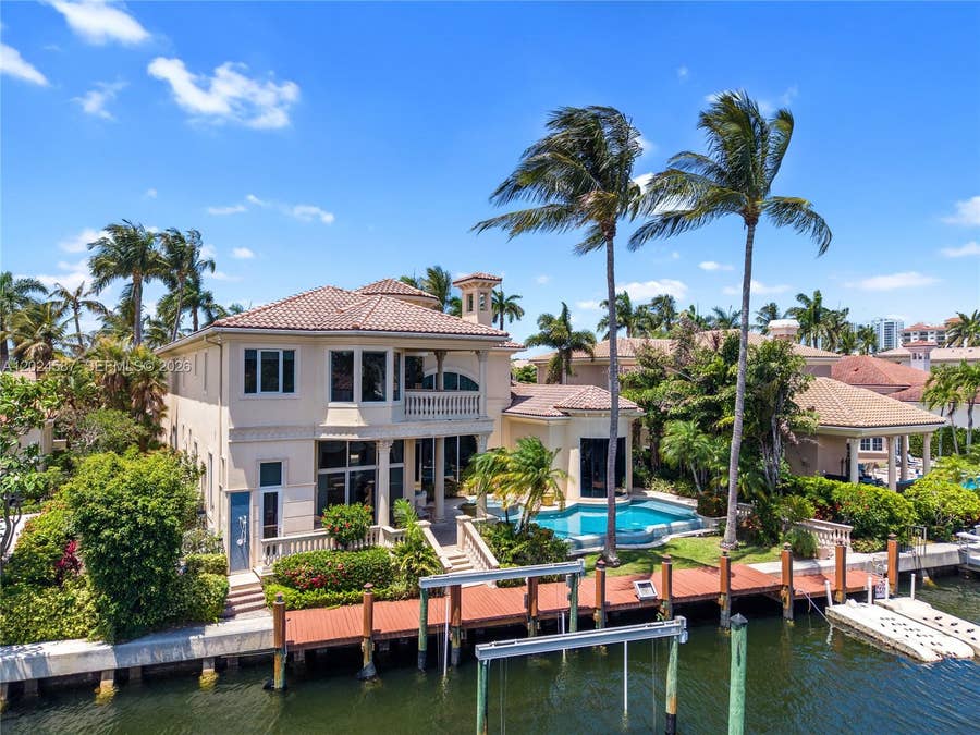 Property photo for 832 Harbour Isle Place, North Palm Beach, FL