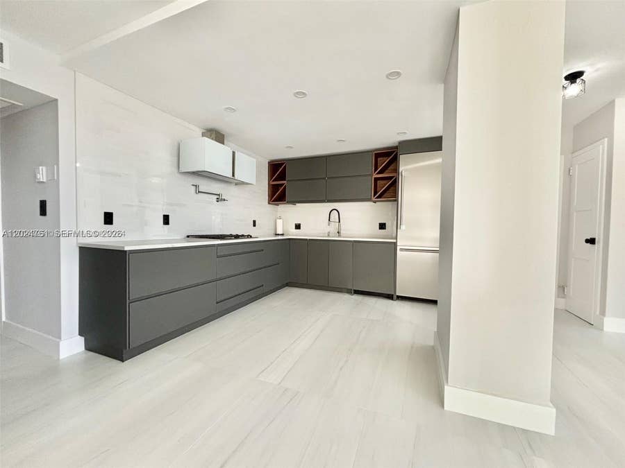 Property photo for 2030 S Ocean Drive, #806, Hallandale Beach, FL