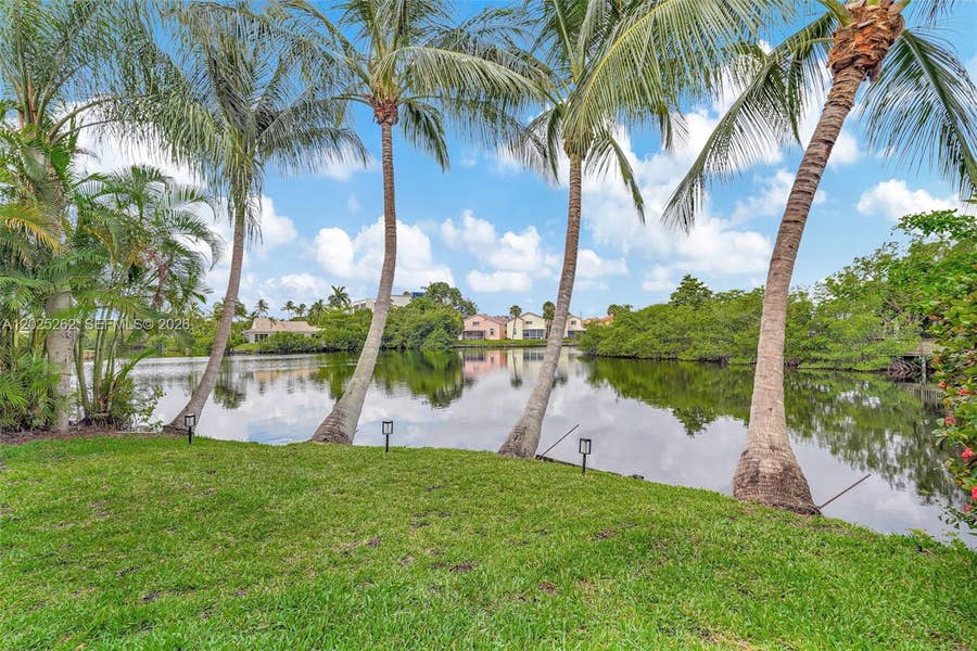 Property photo for 1089 SE 6th Avenue, Dania Beach, FL