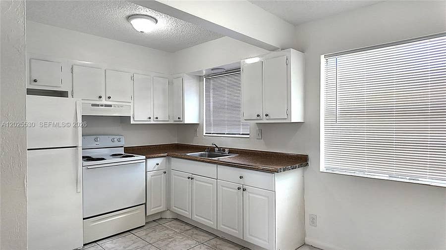 Property photo for 31 SE 2nd Avenue, #203, Hallandale Beach, FL