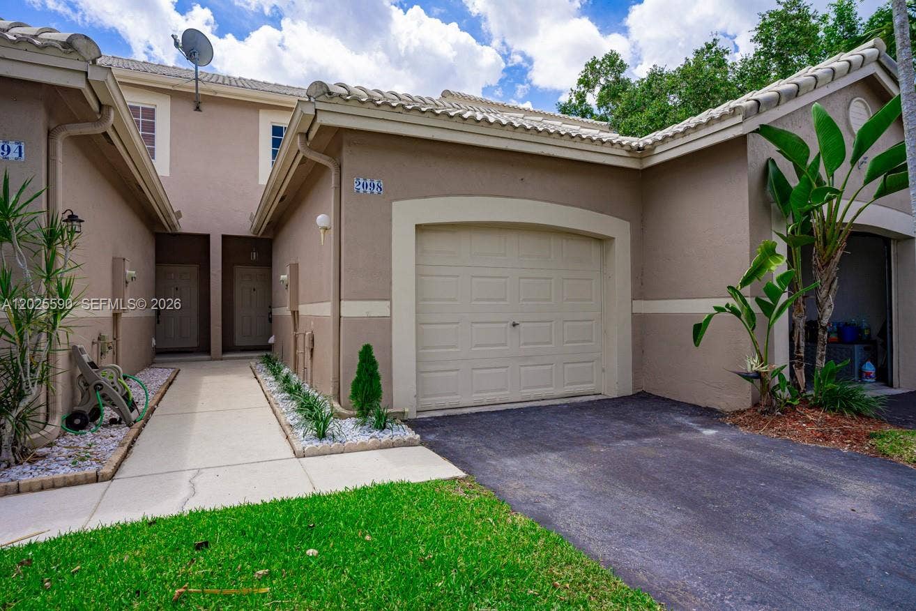 2098 Madeira Drive, Weston, Weston, FL 33327 Photo 2
