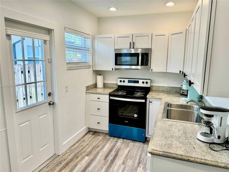 Property photo for 301 NE 15th Avenue, #1, Fort Lauderdale, FL