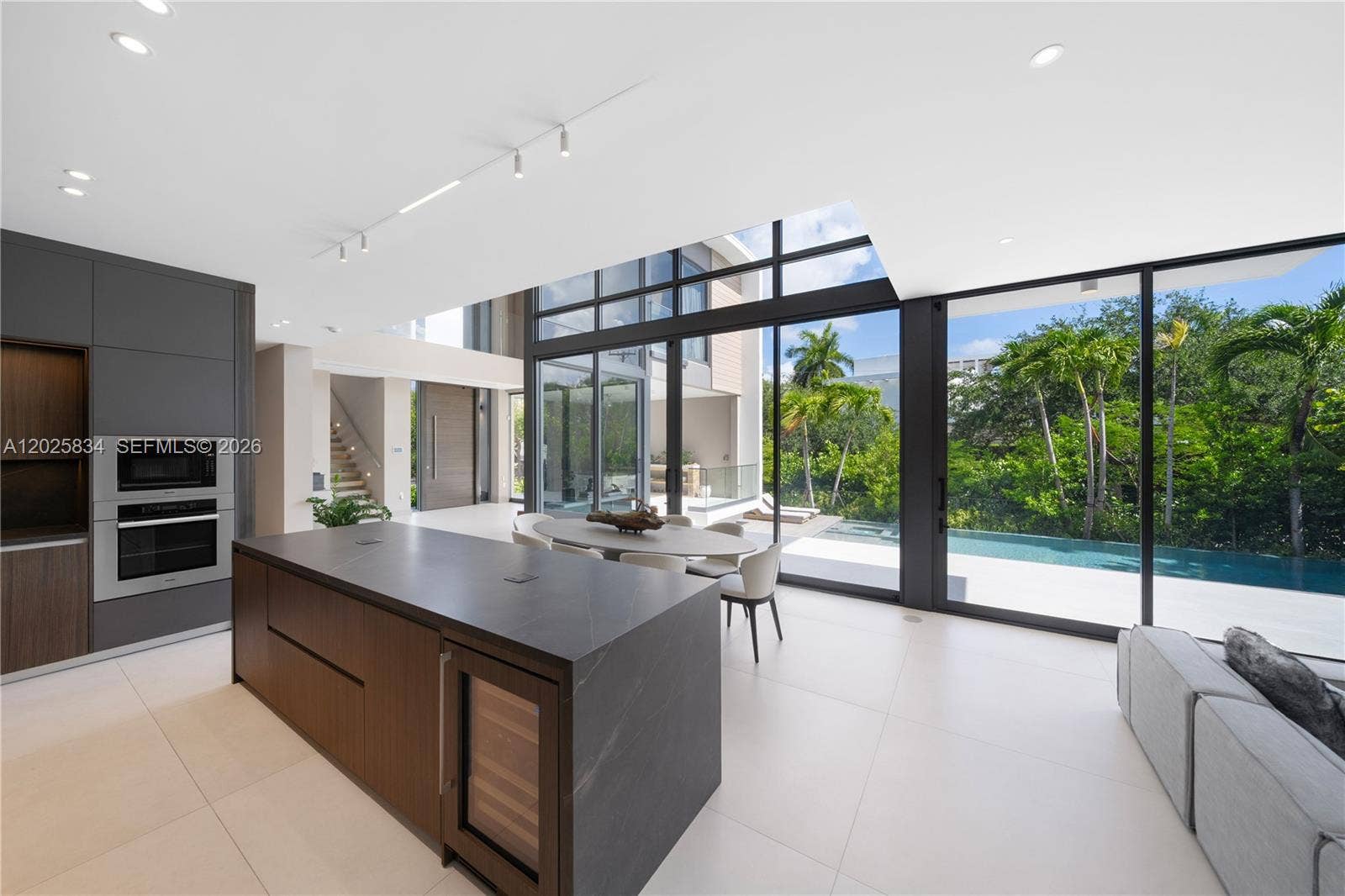 571 Glenridge Road, Key Biscayne, FL 33149 Photo 6