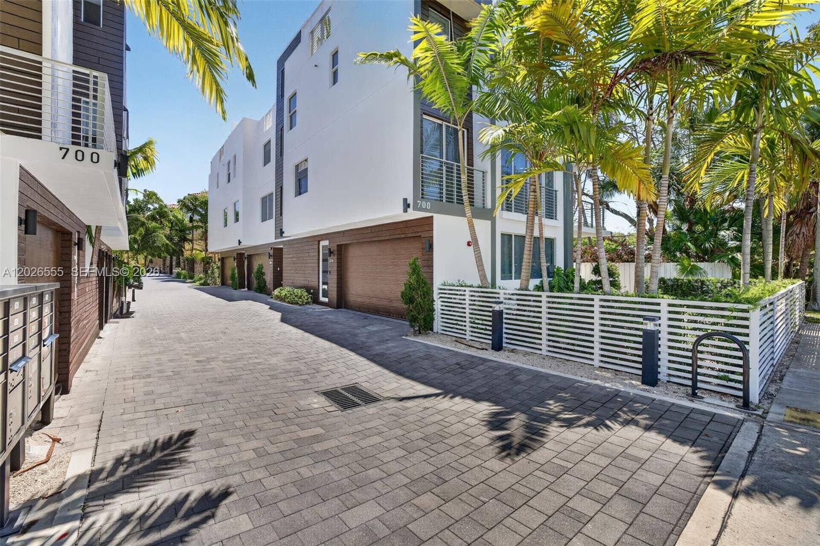 700 NE 14th Avenue, #311, Fort Lauderdale, Fort Lauderdale, FL 33304 Photo 2