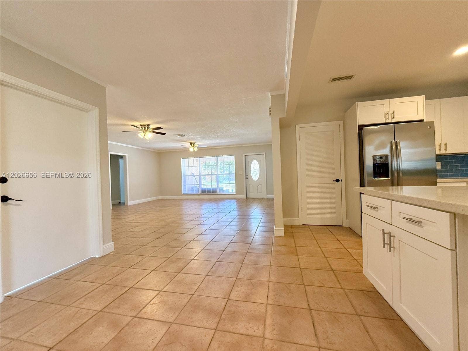 206 SE 3rd Place, Dania, Dania Beach, FL 33004 Open and integrated floor plan