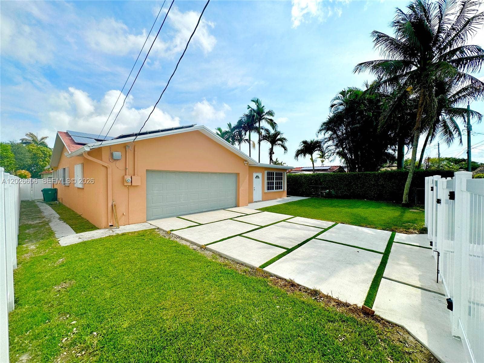 206 SE 3rd Place, Dania, Dania Beach, FL 33004 Extra wide 2 car garage and driveway through the back alley.