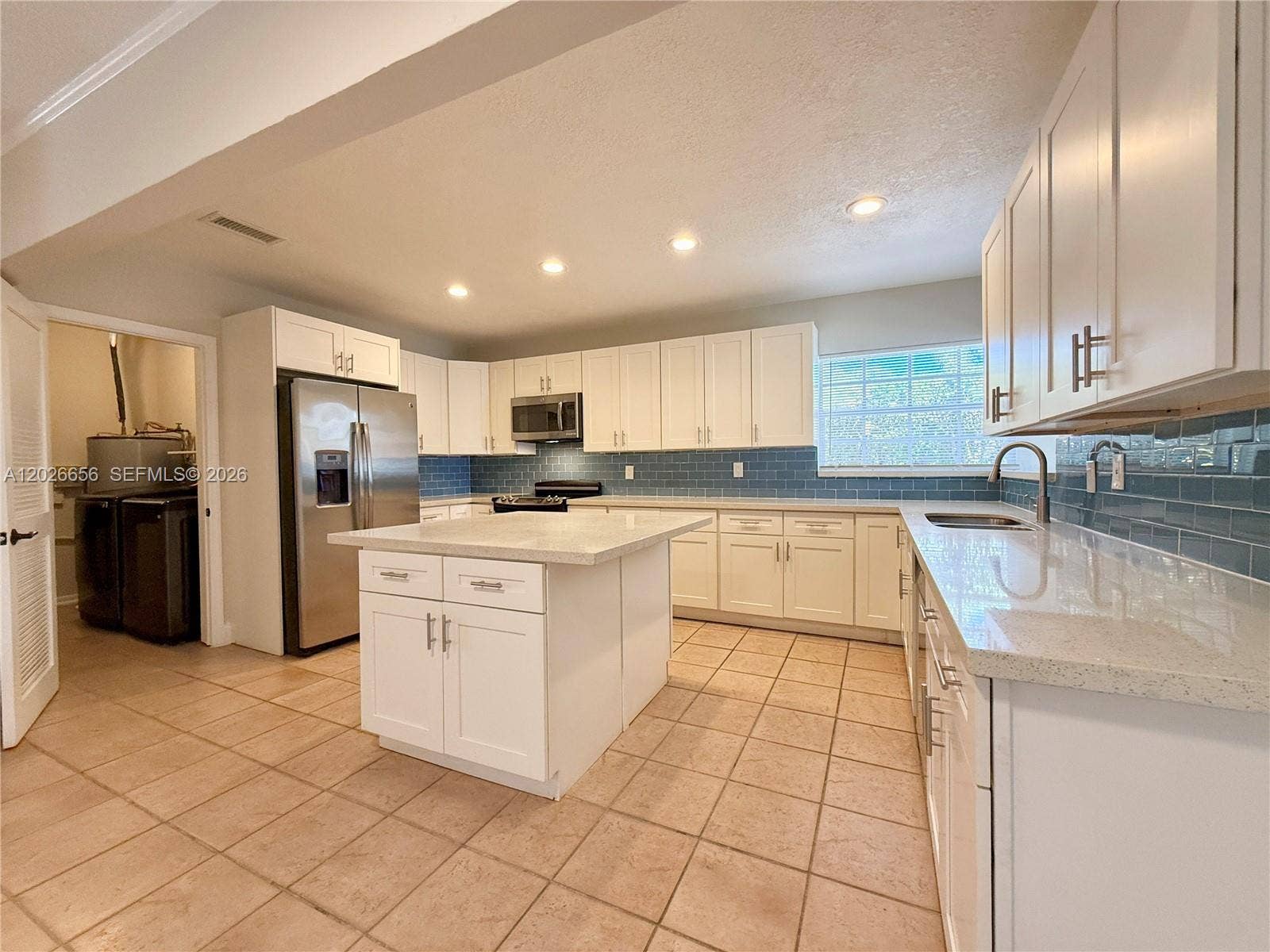 206 SE 3rd Place, Dania, Dania Beach, FL 33004 Access to laundry room