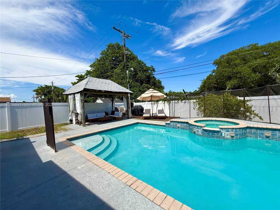 Property photo for 411 SW 10th Terrace, Hallandale Beach, FL