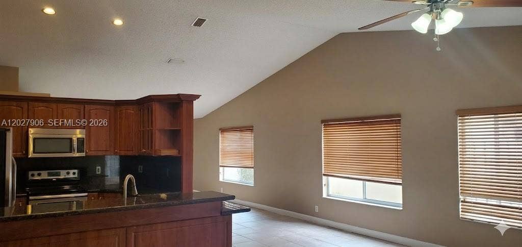 1455 Mira Vista Circle, Weston, FL 33327 Photo 9