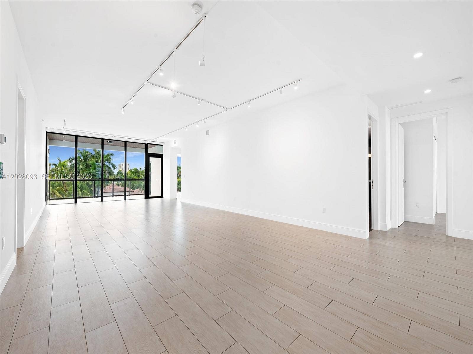 30 Isle Of Venice Drive, #403, Fort Lauderdale, FL 33301 Photo 9
