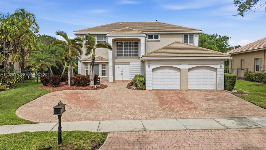Property photo for 2608 Oakbrook Court, Weston, FL