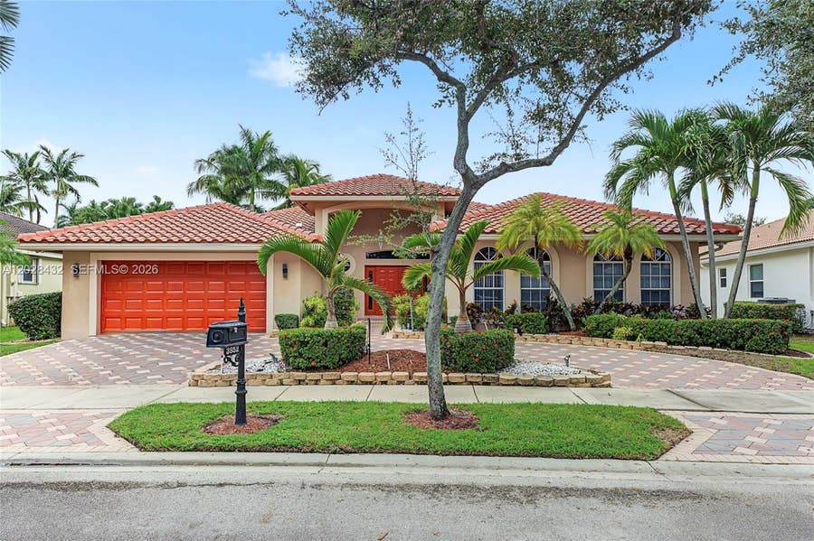Property photo for 3852 Oak Ridge Circle, Weston, FL