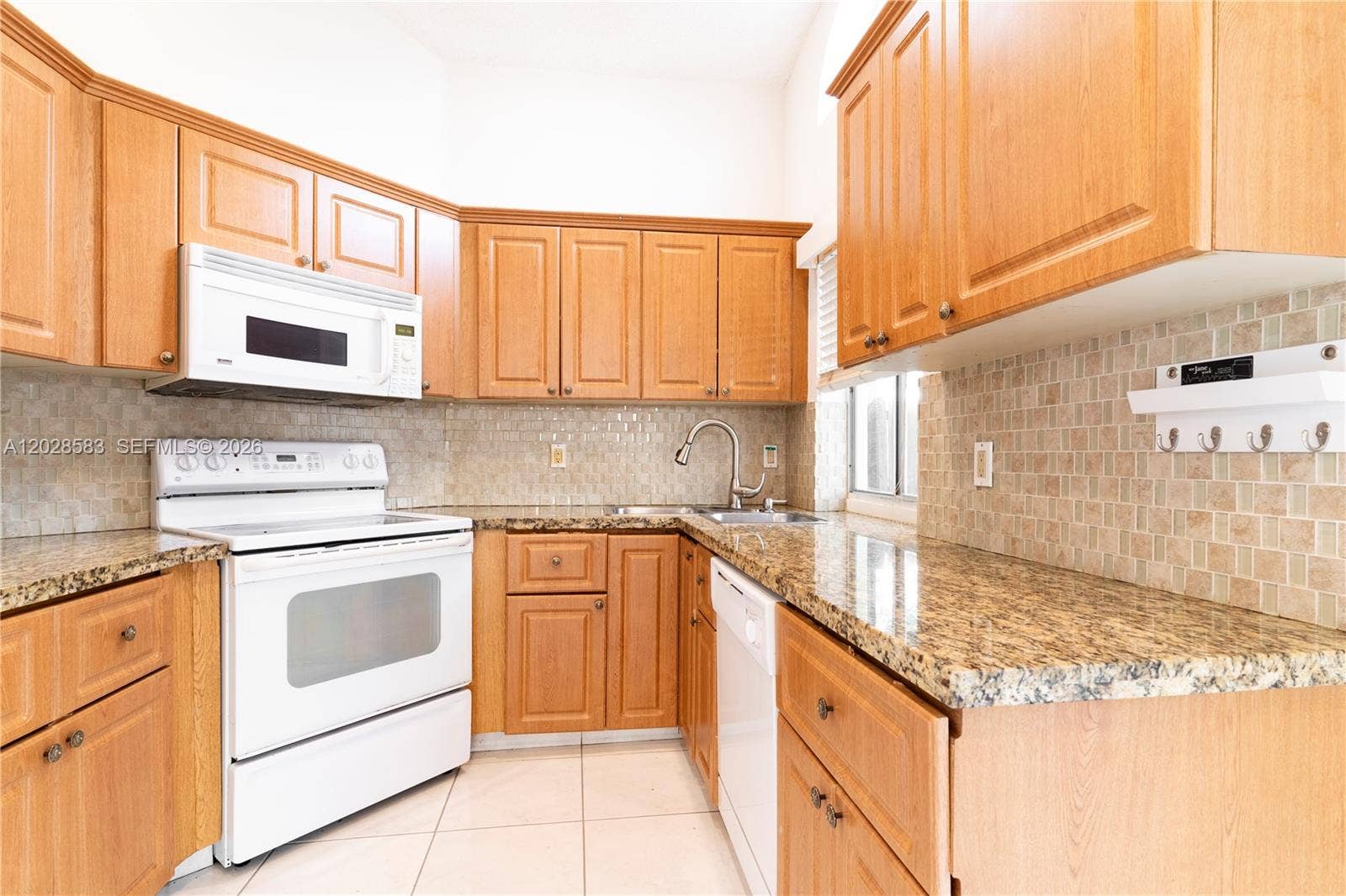 1341 Seagrape Circle, Weston, FL 33326 Photo 4