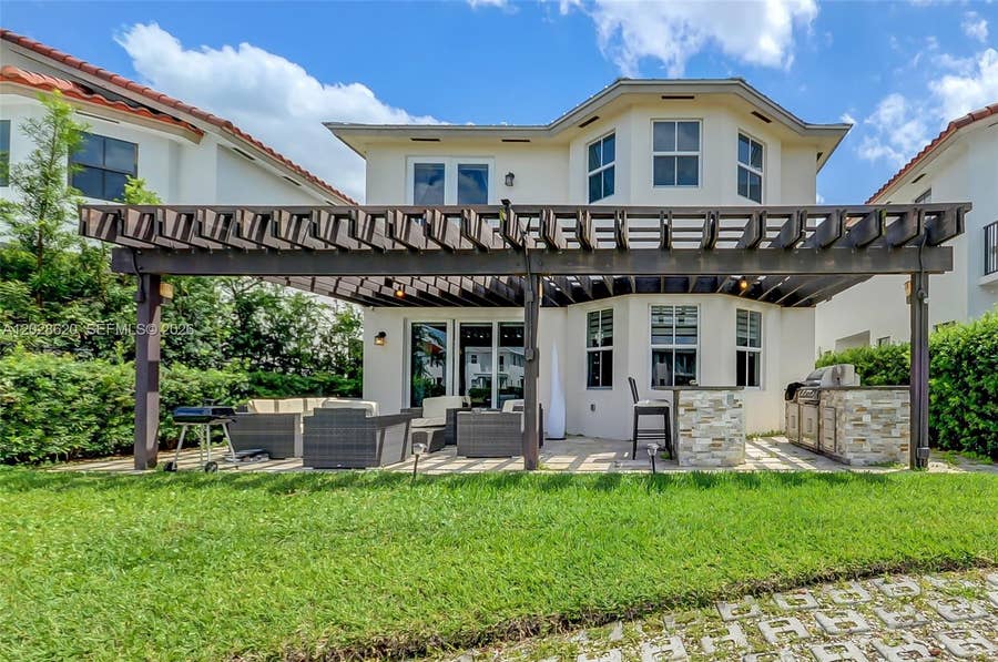 Property photo for 10555 NW 69th Terrace, Doral, FL
