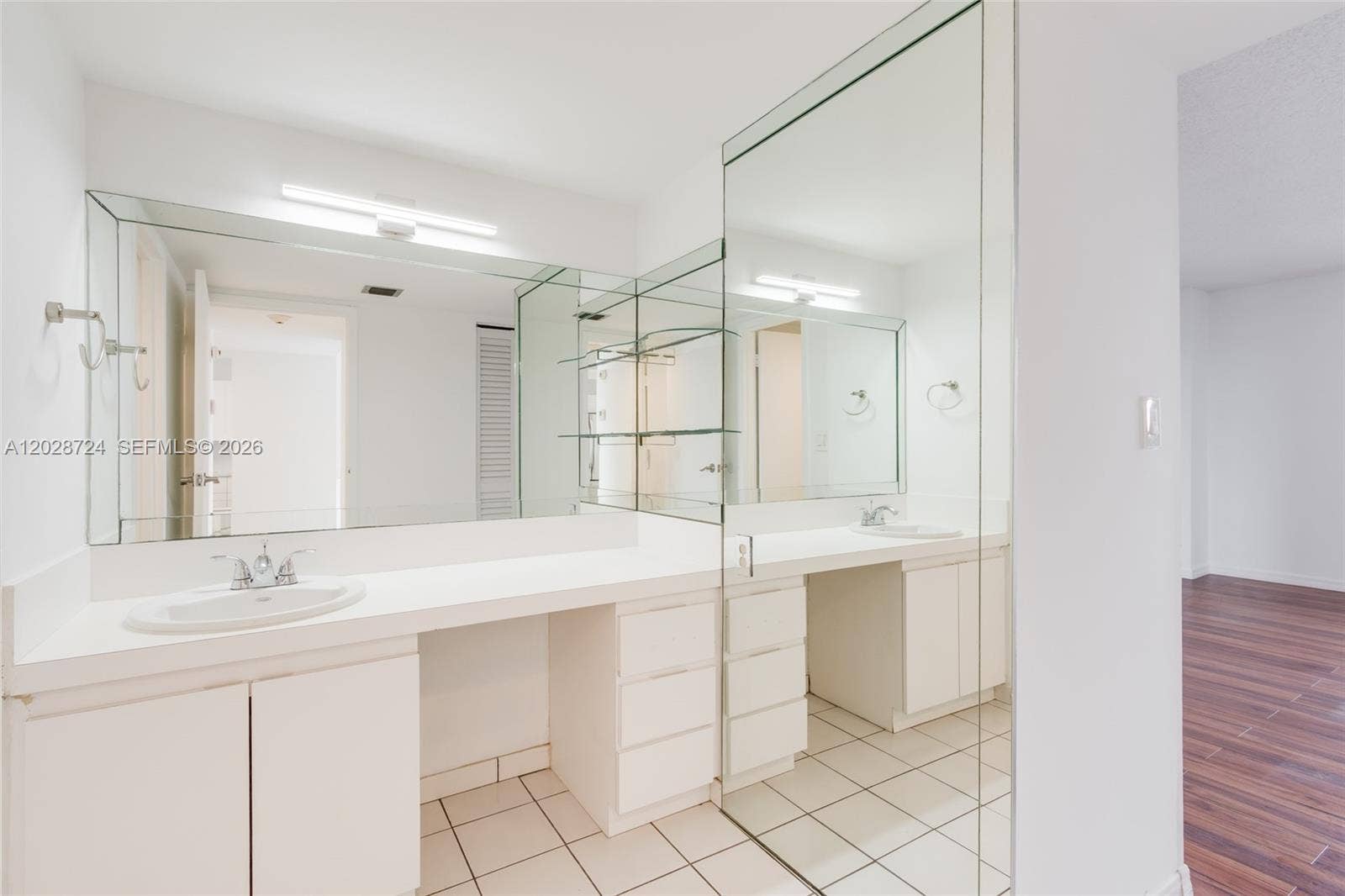 100 Bayview Drive, #1102, Sunny Isles Beach, Sunny Isles Beach, FL 33160 Photo 20