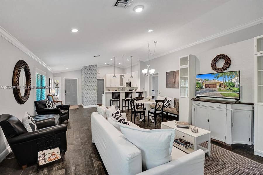 Property photo for 1479 Sunset Way, Weston, FL