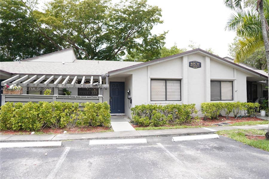 Property photo for 453 Lakeview Drive, #2, Weston, FL