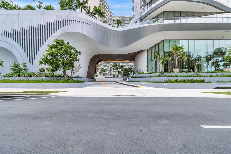 Property photo for 175 SE 25 Road, #1103, Miami, FL