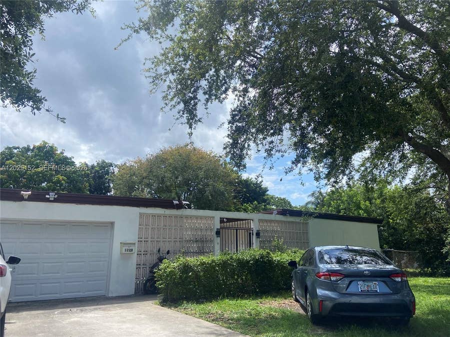 Property photo for 1220 S 29th Avenue, Hollywood, FL