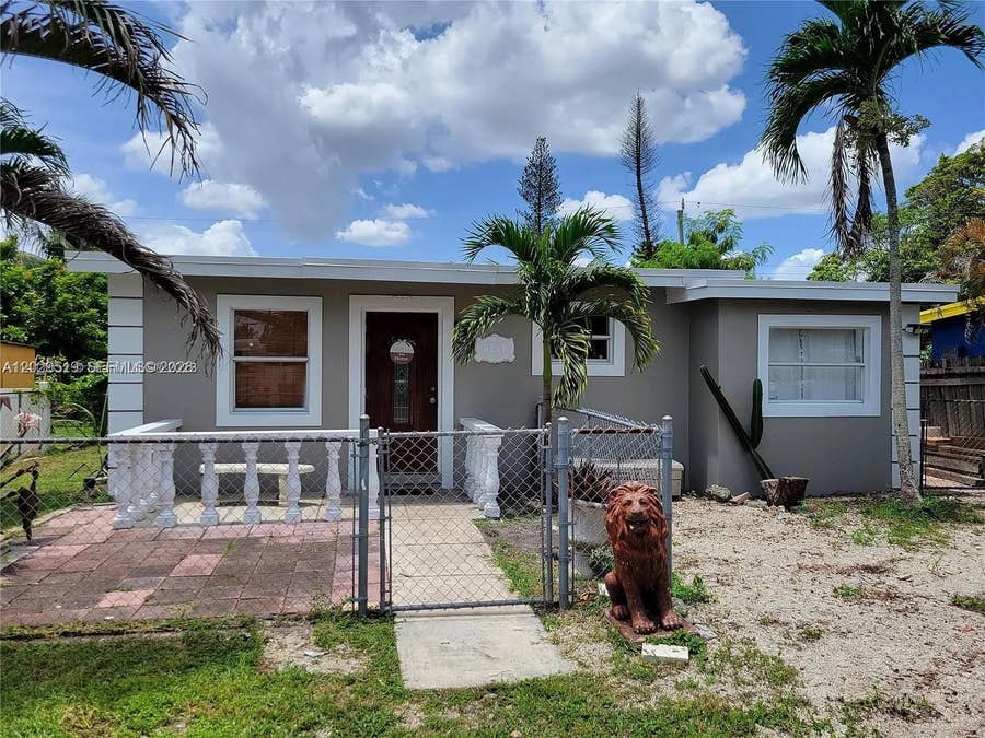 Property photo for 1752 Lauderdale Manor Drive, Fort Lauderdale, FL