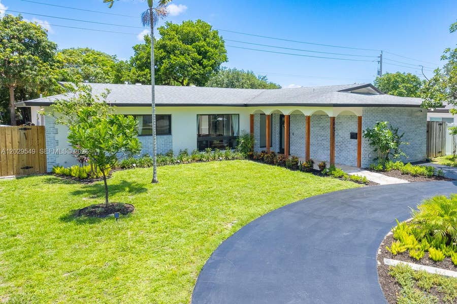Property photo for 4407 W Park Road, Hollywood, FL