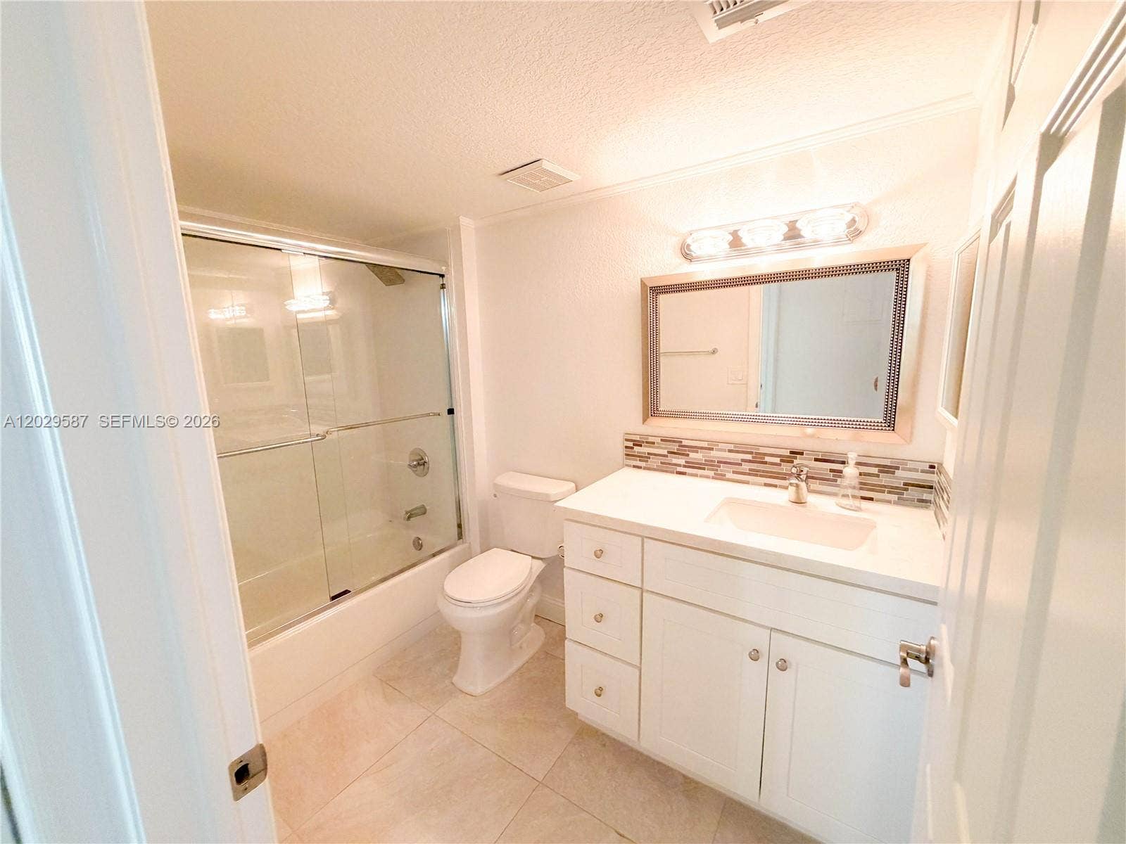 16295 Laurel Drive, #2, Weston, FL 33326 2ND BATHROOM