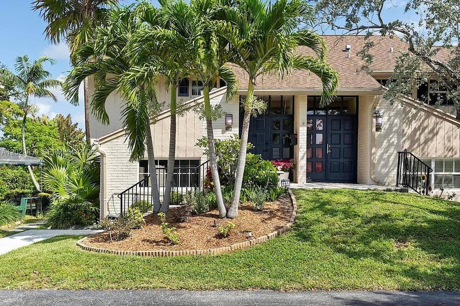 Property photo for 661 Kensington Place, #101B, Wilton Manors, FL
