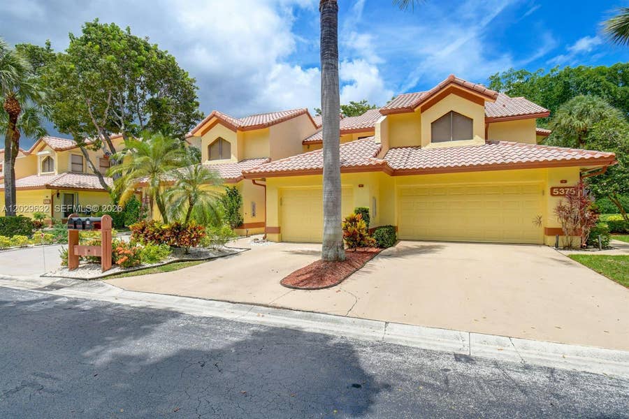 Property photo for 5375 10th Fairway Drive, #2, Delray Beach, FL