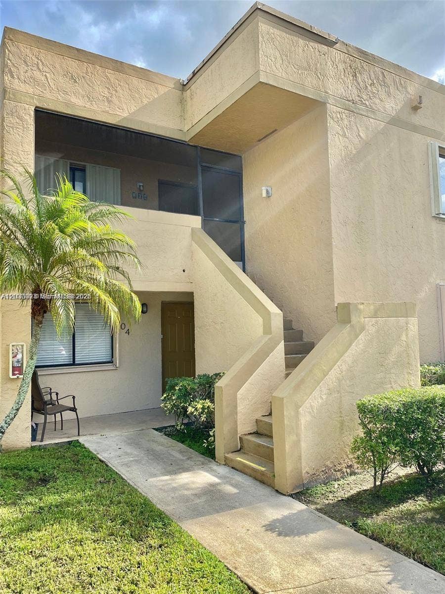 Property photo for 159 Lakeview Drive, #204, Weston, FL