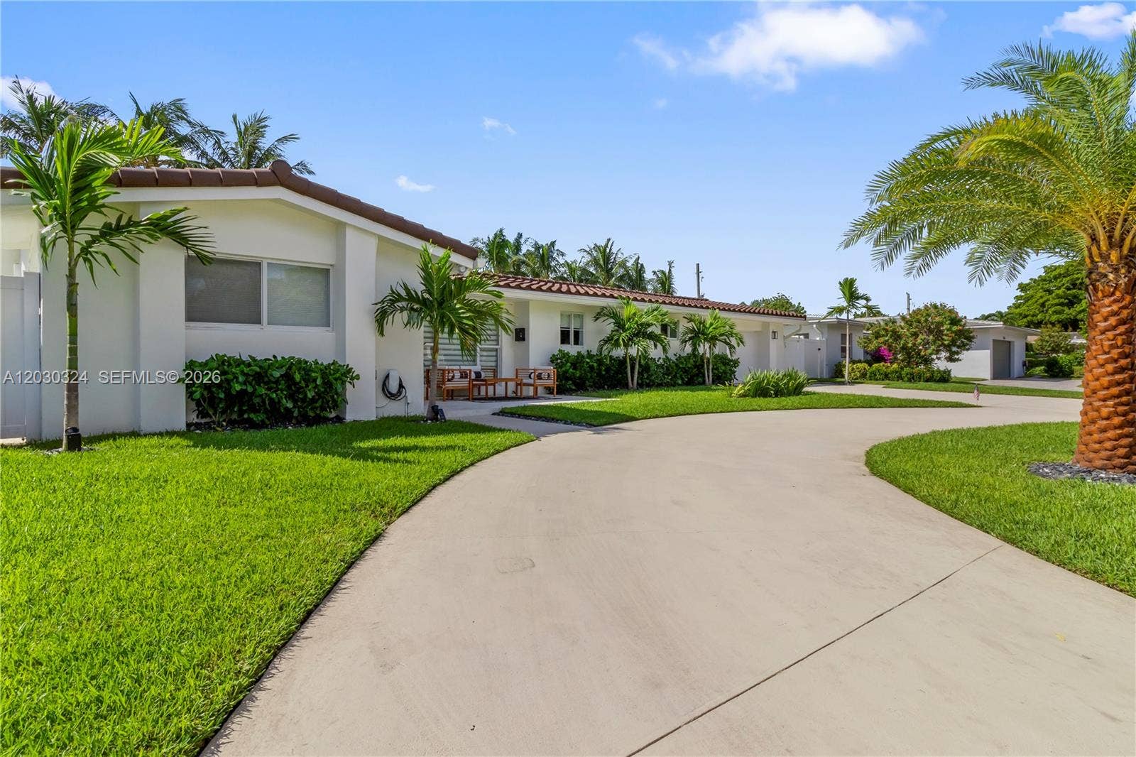 2862 NE 35th Court, Lighthouse Point, FL 33064 Photo 1