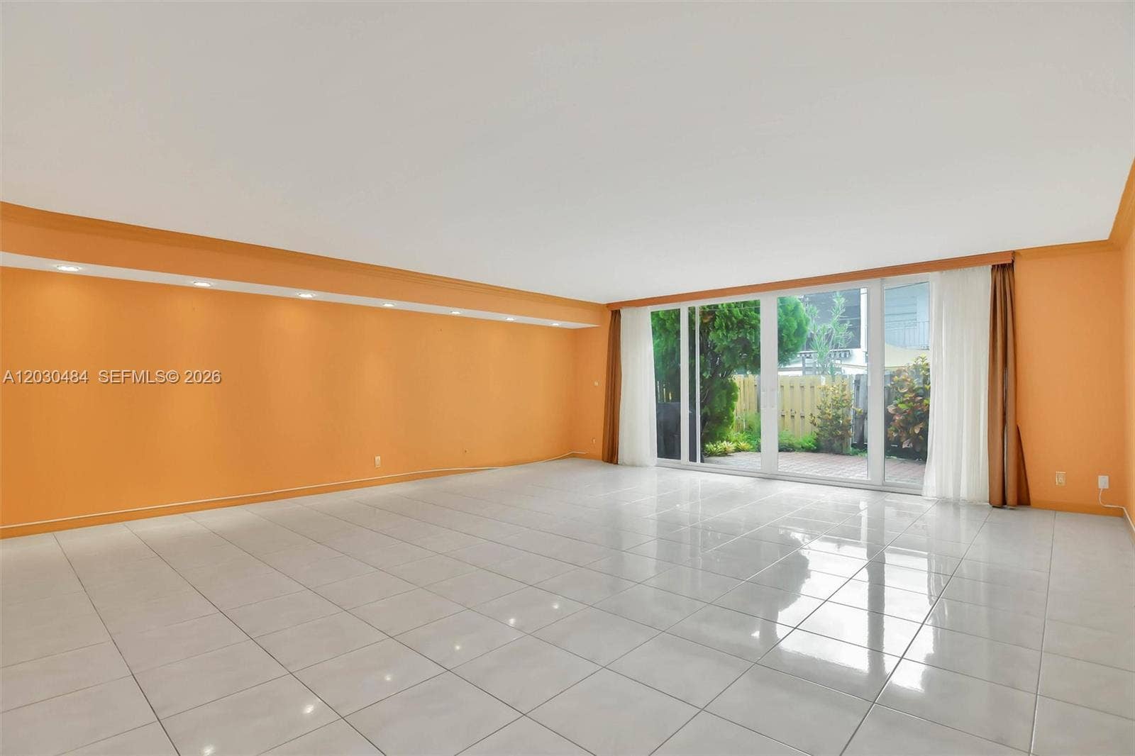 812 NE 26th Avenue, Hallandale Beach, FL 33009 Photo 5