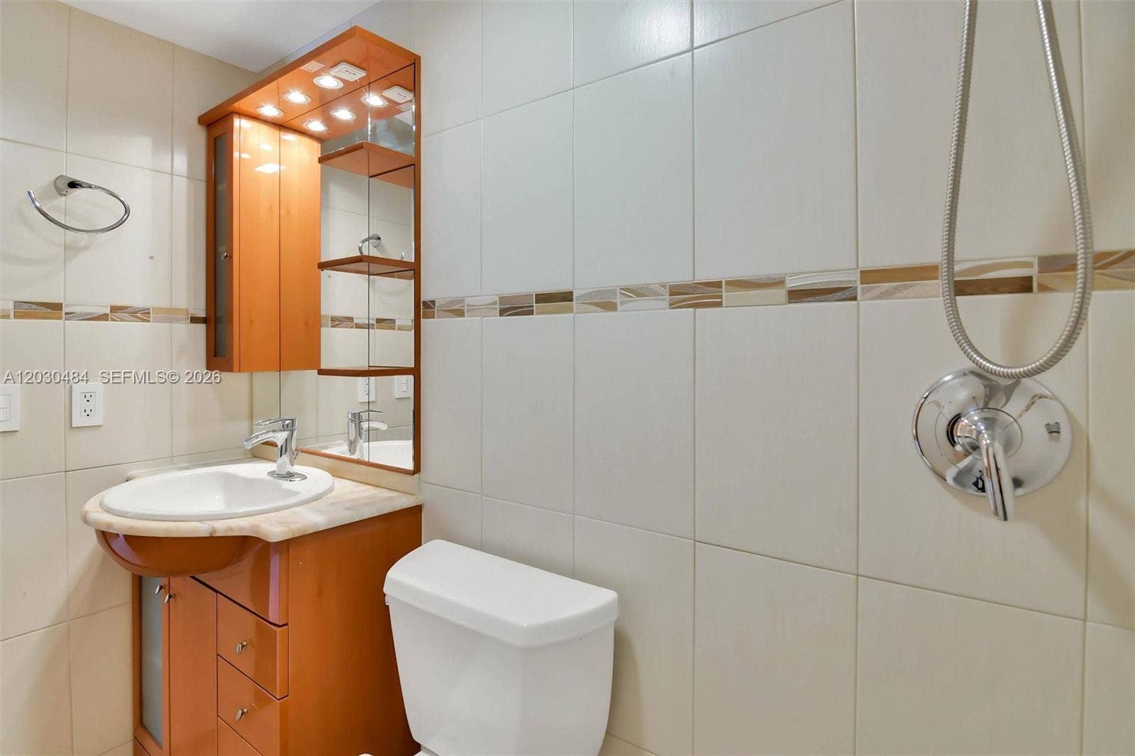812 NE 26th Avenue, Hallandale Beach, FL 33009 Photo 15
