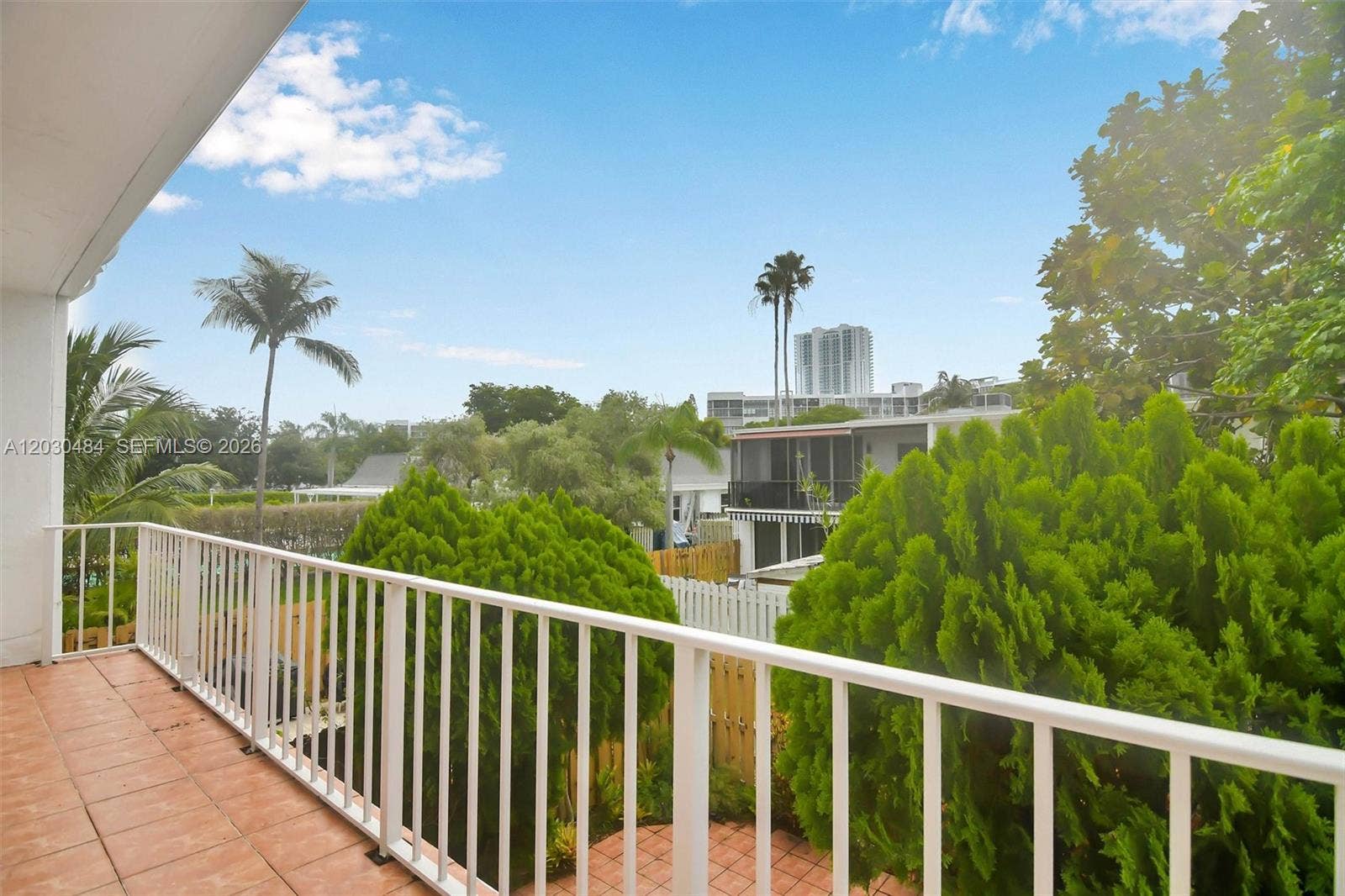 812 NE 26th Avenue, Hallandale Beach, FL 33009 Photo 11