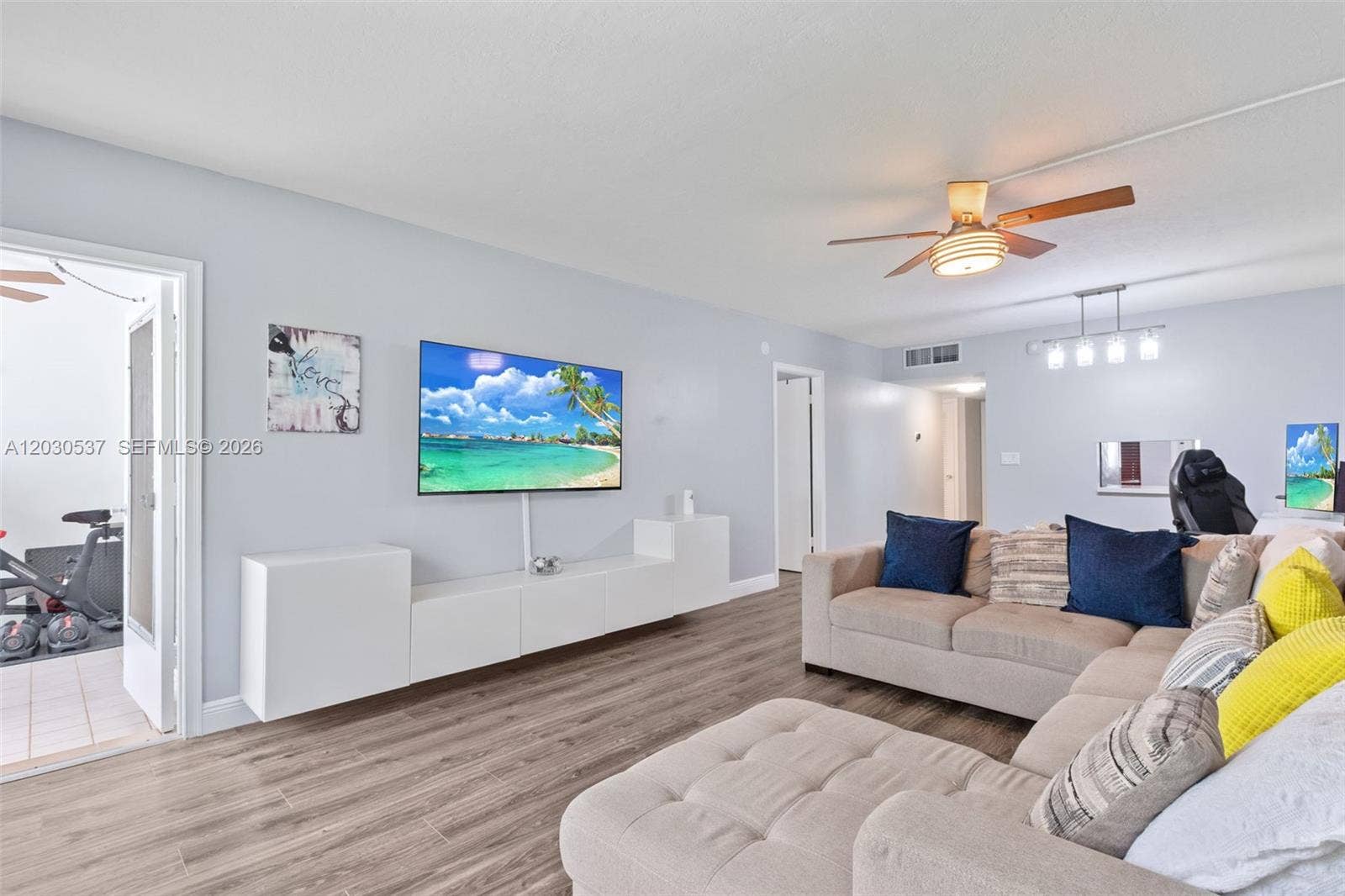 2800 N Palm Aire Drive, #405, Pompano Beach, FL 33069 Photo 2