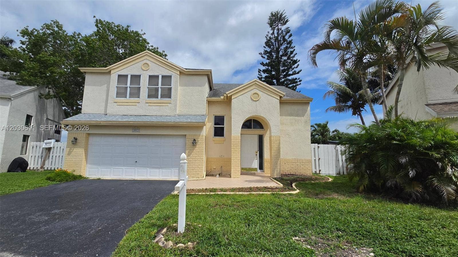 10931 SW 10th Place, Davie, FL 33324 Photo 1