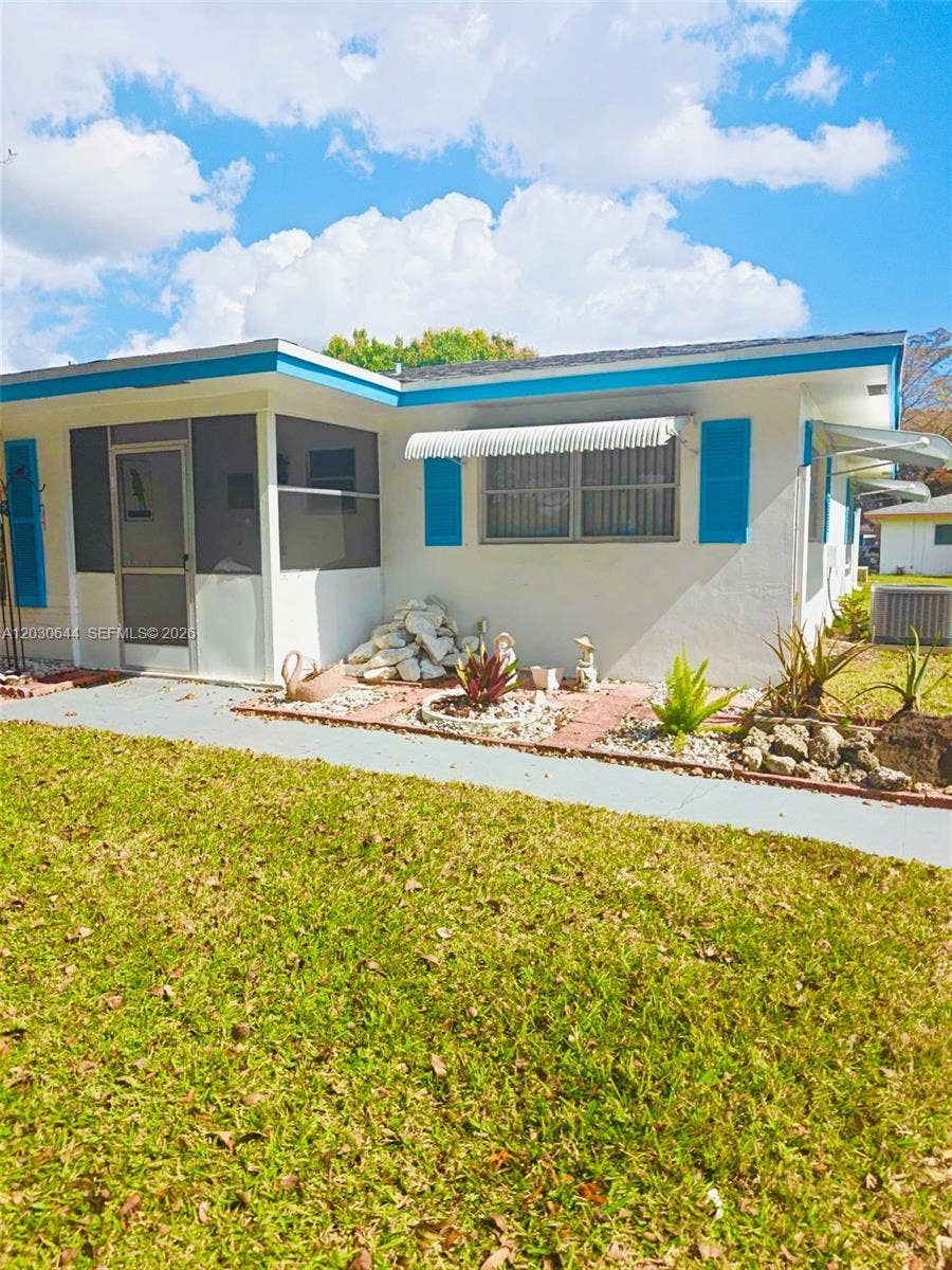 1140 NW 85th Avenue, Plantation, FL 33322 Photo 1
