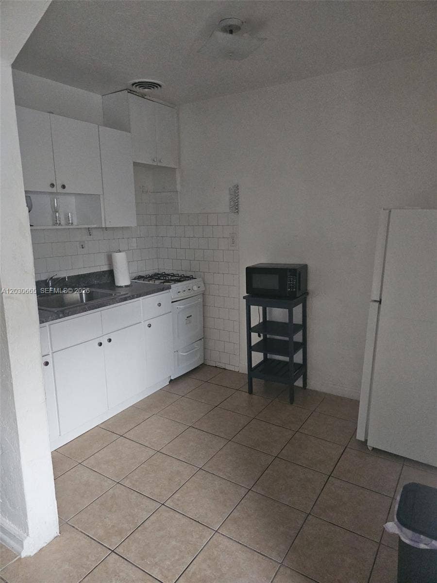 Property photo for 615 NE 4th Street, #2, Hallandale Beach, FL