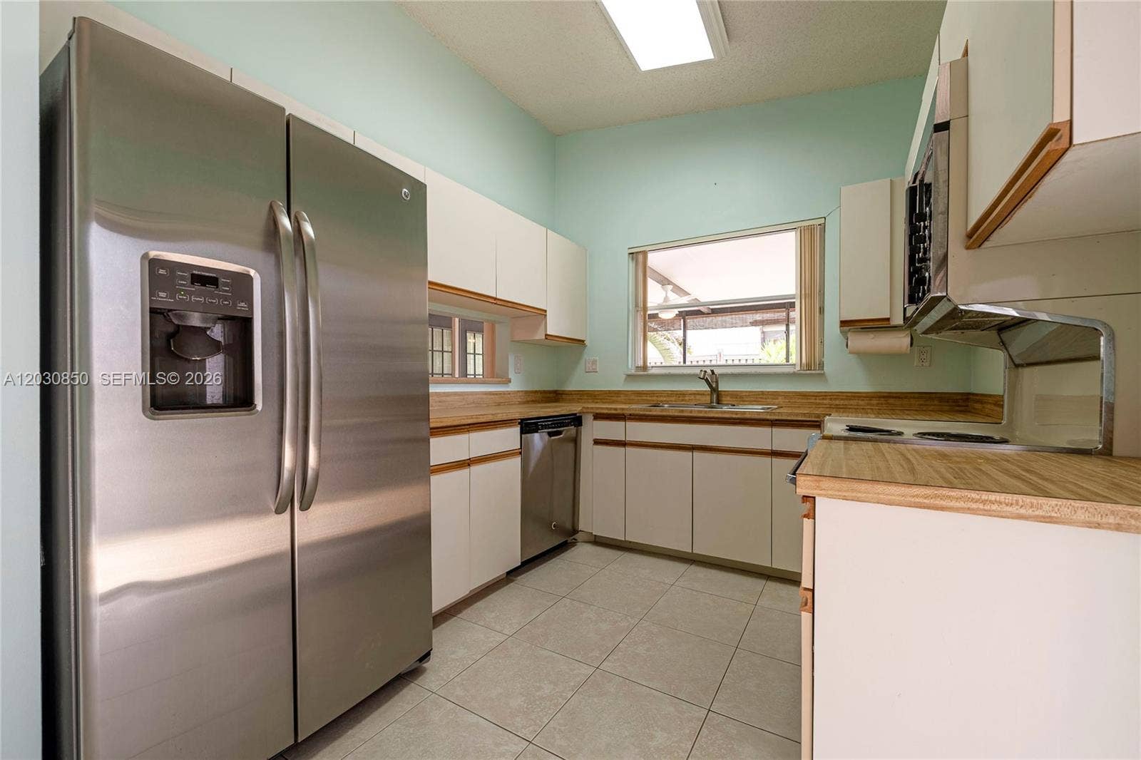 6561 Sutton Court, Parkland, FL 33067 Kitchen
