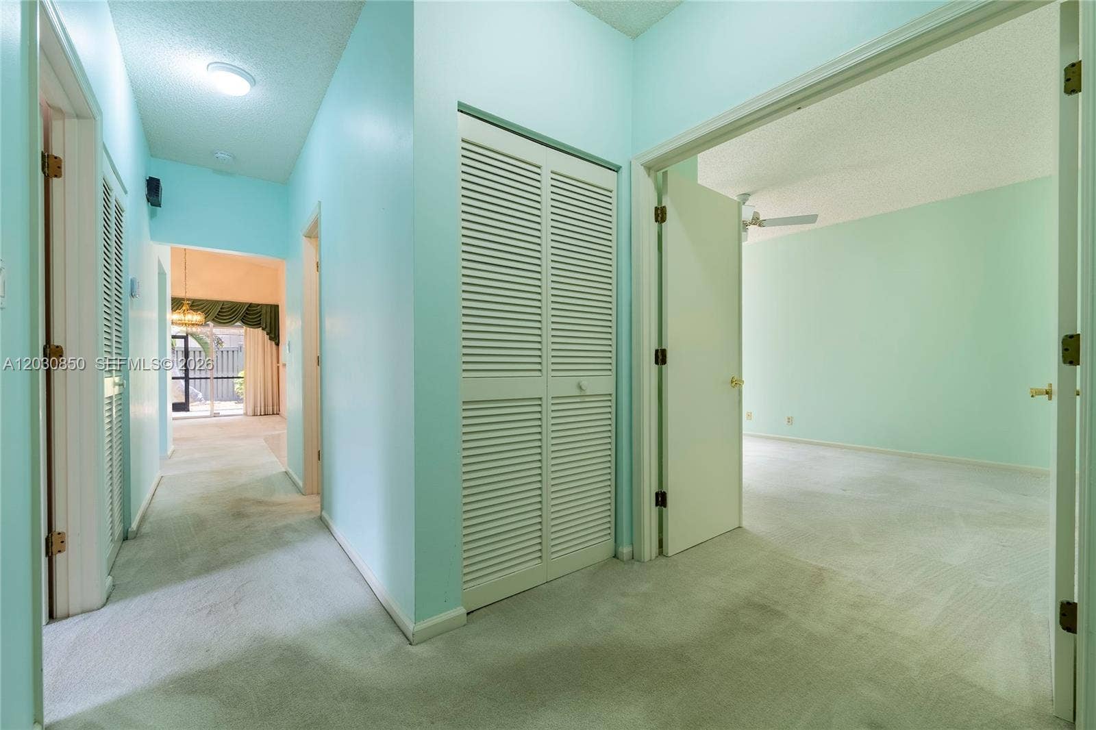 6561 Sutton Court, Parkland, FL 33067 Hallway to Primary Bedroom