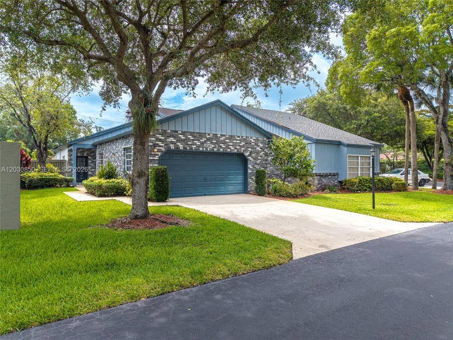 Property photo for 6561 Sutton Court, Parkland, FL