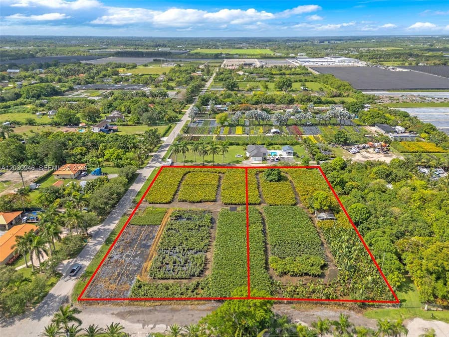 Property photo for 208 SW St 198 Avenue, Miami, FL