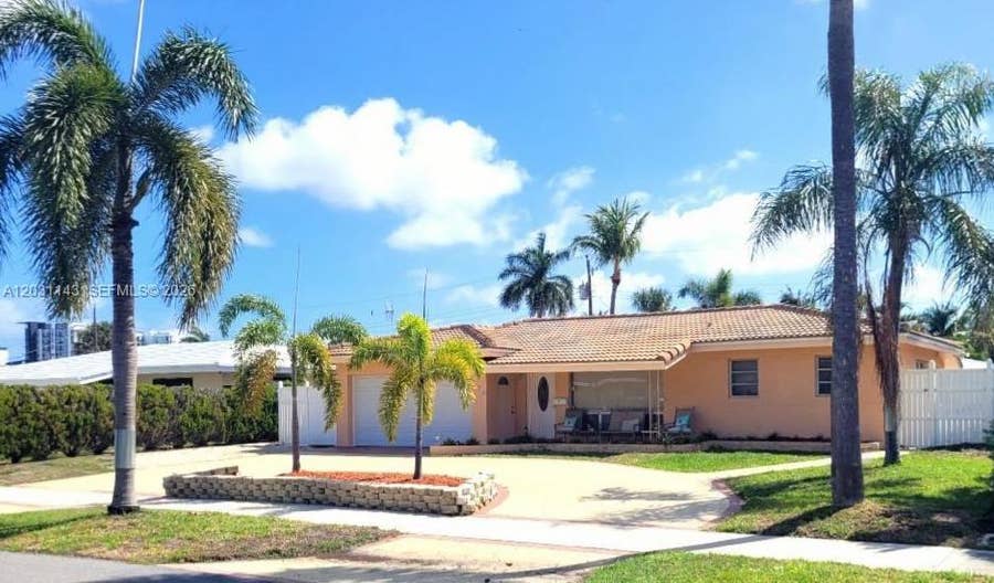 Property photo for 270 SE 1st Terrace, Pompano Beach, FL