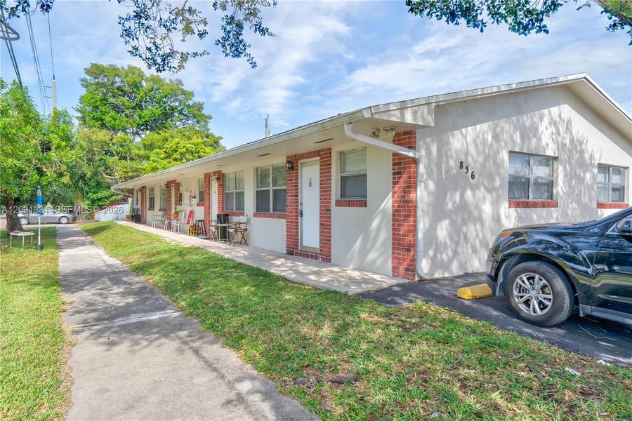 Property photo for 856 SW 10th Street, #1, Hallandale Beach, FL