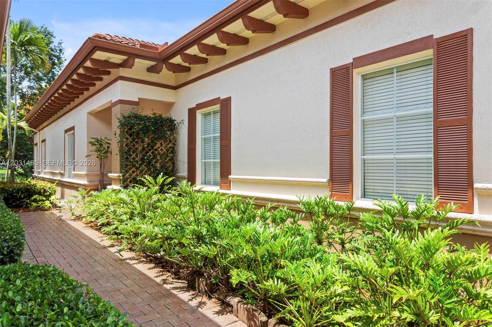16132 Emerald Estates Drive, Weston, FL 33331 Photo 3