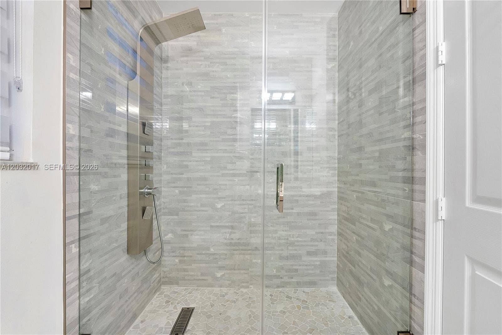 2235 SW 105th Terrace, Davie, FL 33324 Bonus en suite