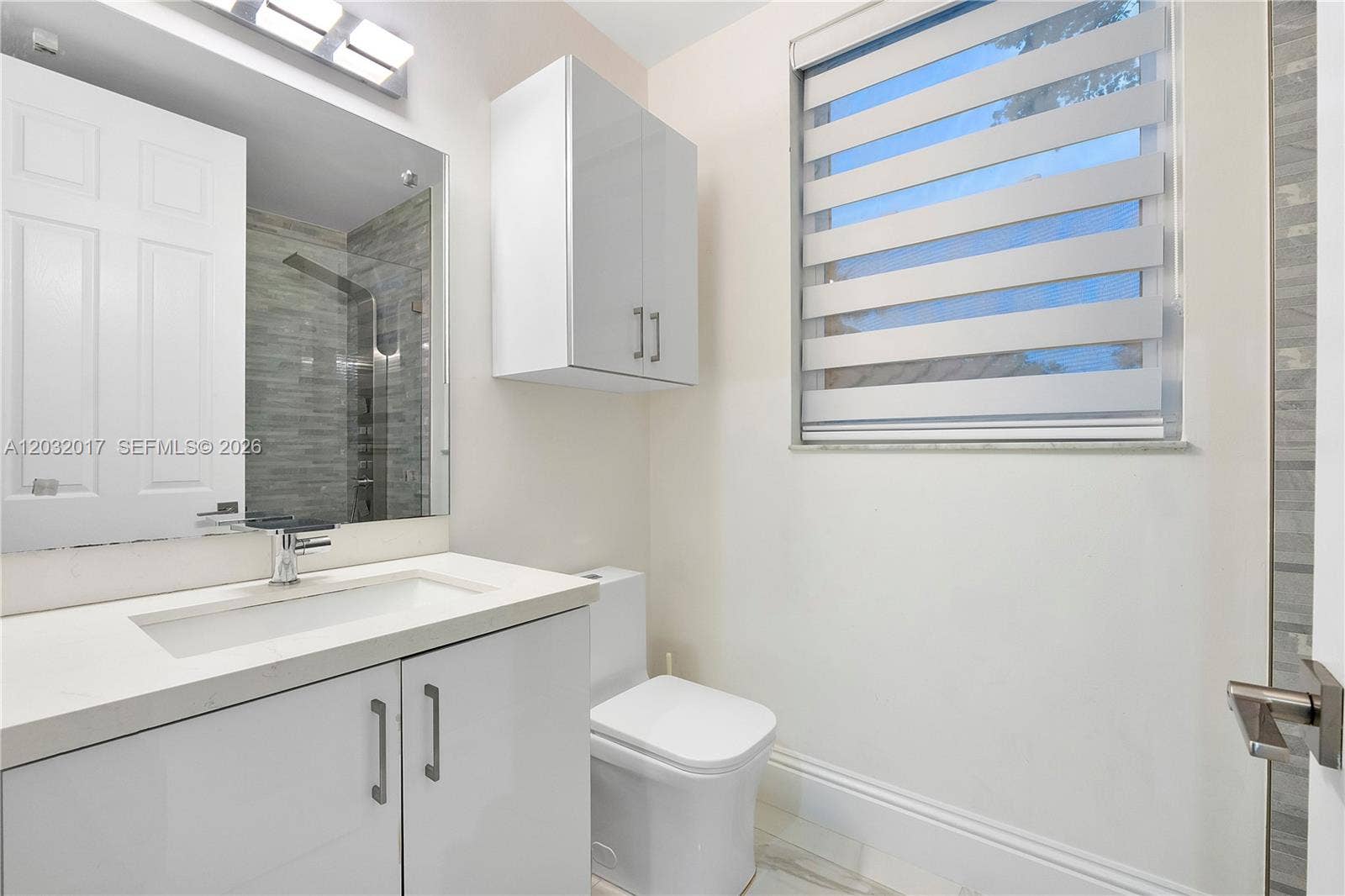 2235 SW 105th Terrace, Davie, FL 33324 Bonus Room Bathtoom