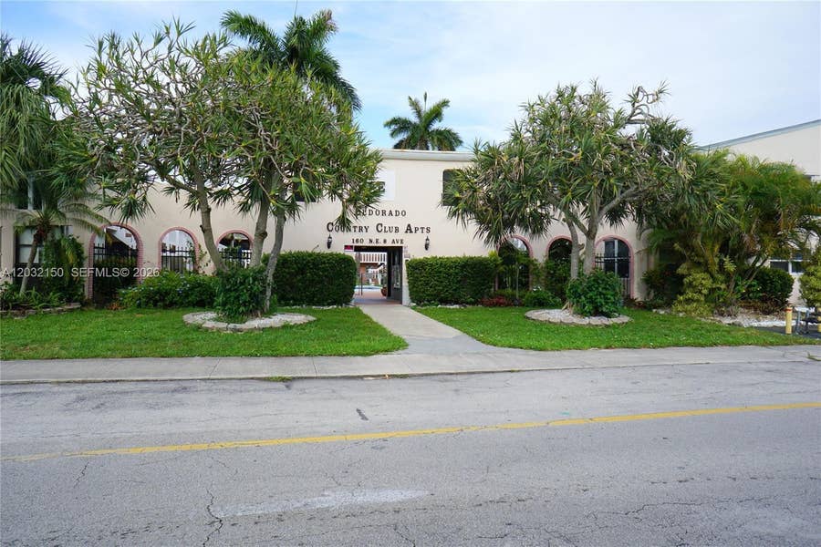 Property photo for 160 NE 8th Avenue, #25A, Hallandale Beach, FL