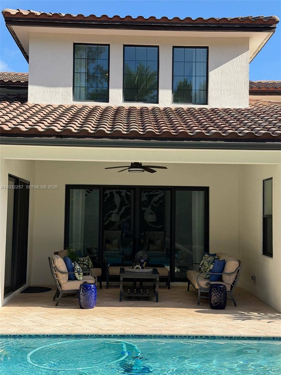 COVERED TERRACE