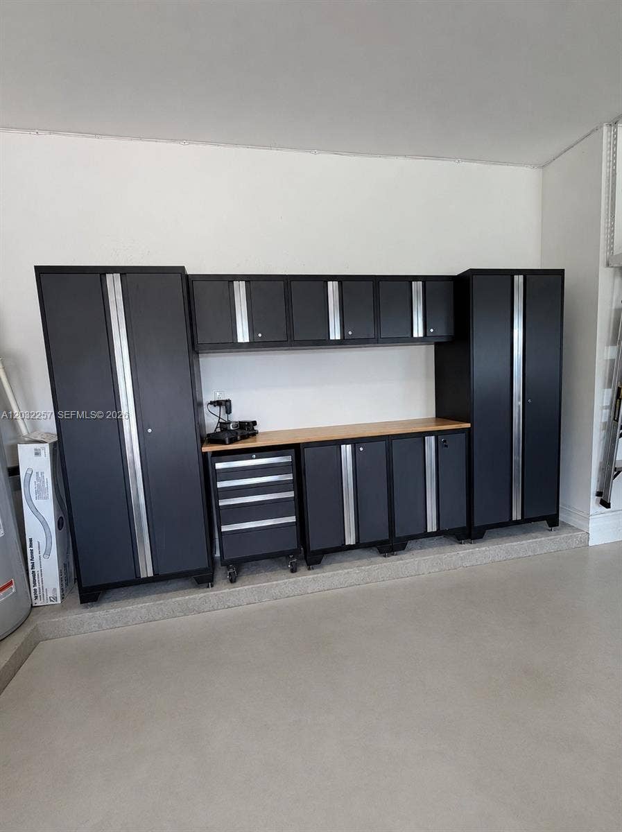 WALL CUSTOM CABINETS.