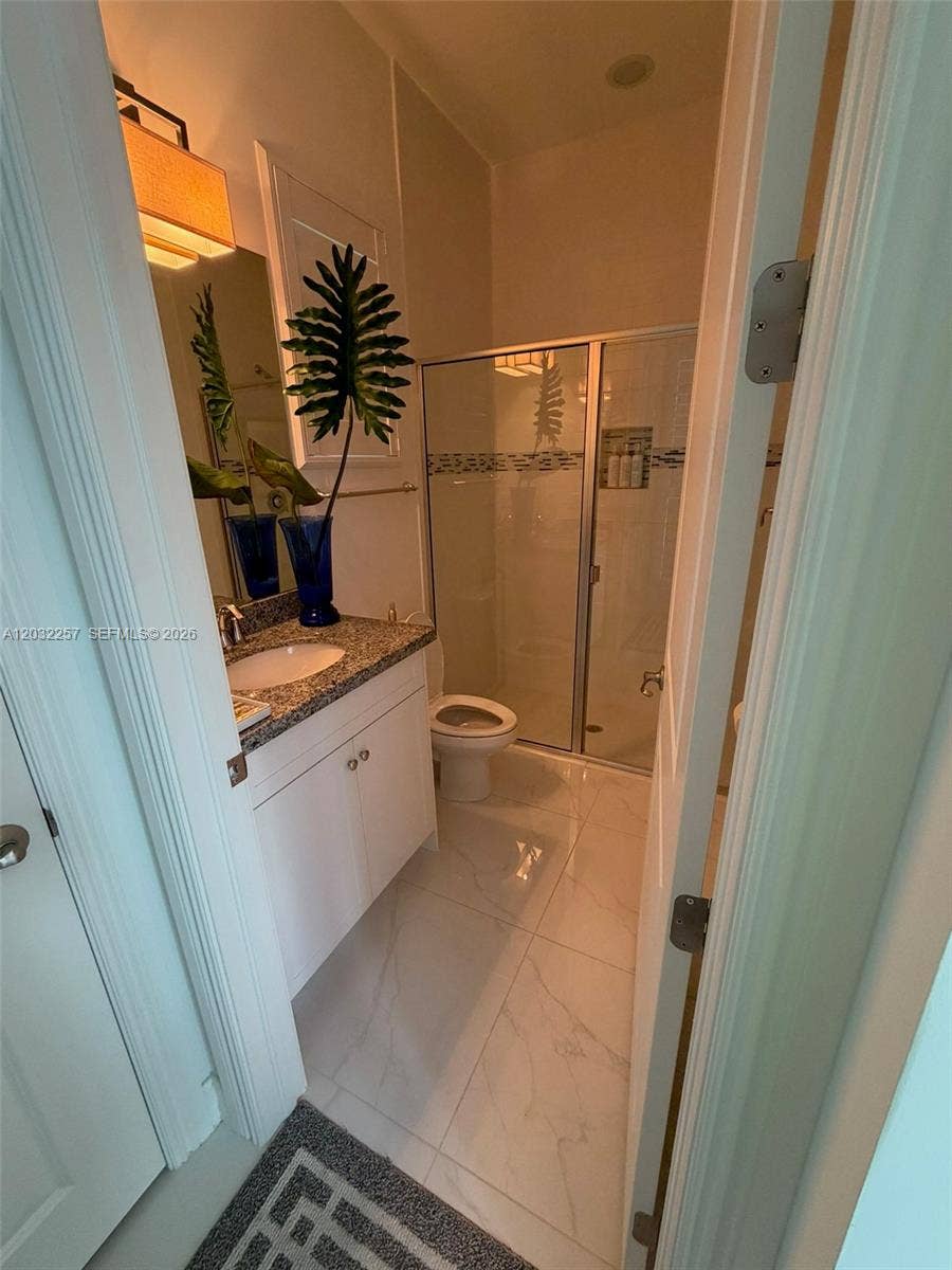 BATHROOM #4 - CABANA BATH